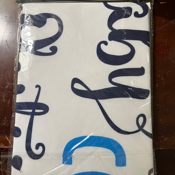 3 pack of new Holiday pillowcase - Picture 3 of 7